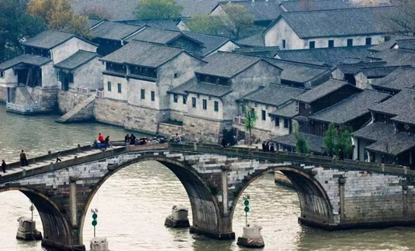 Hangzhou water bus.jpg