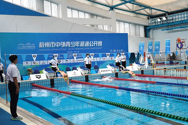 Chinese, foreign teenagers compete for pool championship in Hangzhou