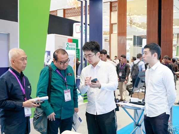 China's first overseas digital technology exhibition debuts in Indonesia