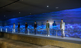 Hangzhou Seawall Ruins Museum holds fashion show