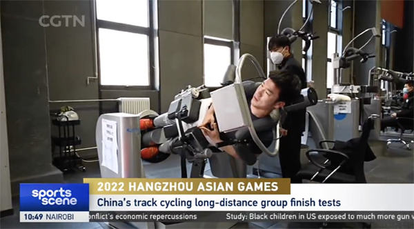 China's track cycling long-distance group finish physical tests